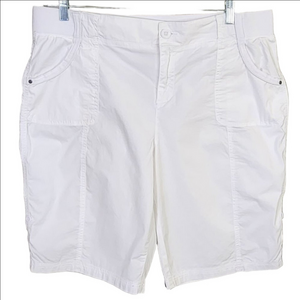 STYLE & CO WHITE BERMUDA SHORTS